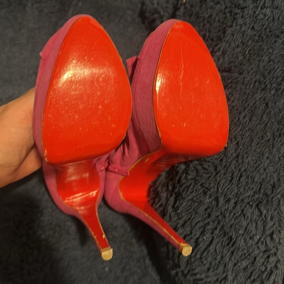 Christian Louboutin suede bow pump - Picture 5 of 5